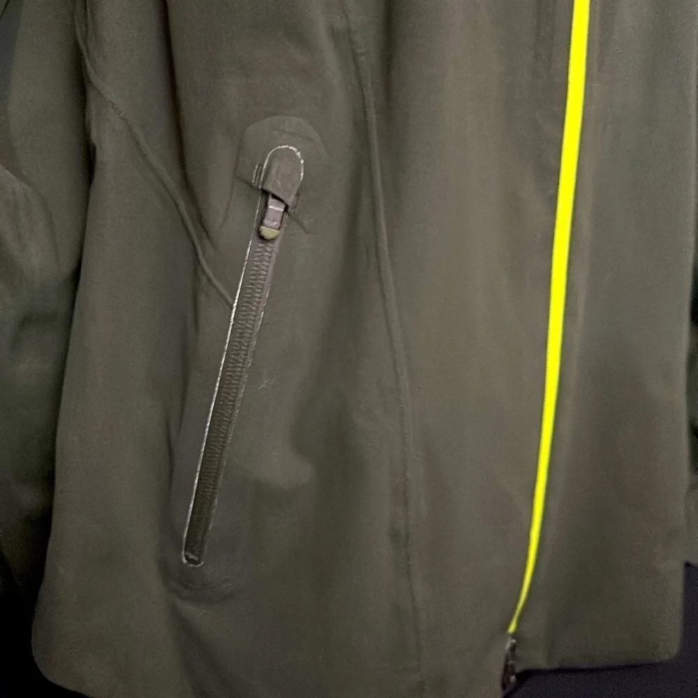 Athleta Waterproof Rain Runner Jacket Forest Green Size Large RN 54023 - Picture 5 of 12